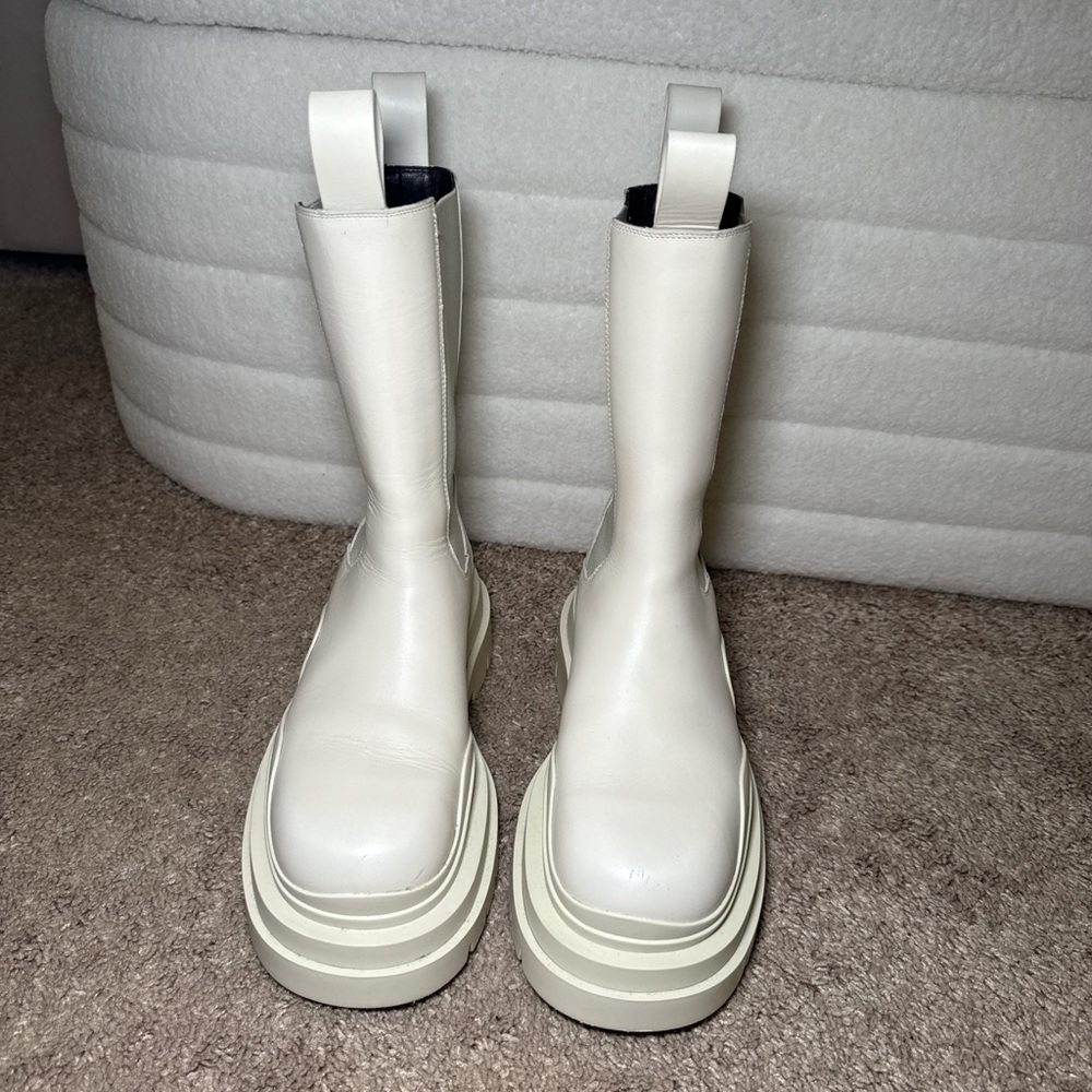 AUTHENTIC BOTTEGA VENETA BOOTS